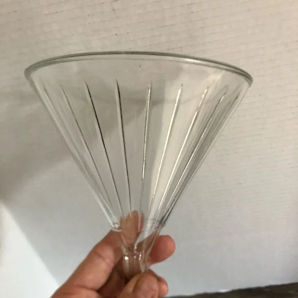 Vtg Large Ribbed Glass Funnel - Picture 5 of 9